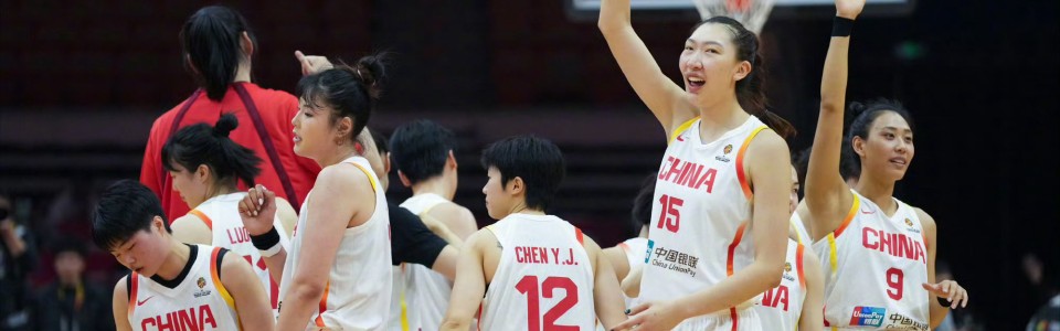 178足球在线观看免费-女篮开门红！3大中锋轰47分太无解 张子宇11分钟砍12+3手握5优势