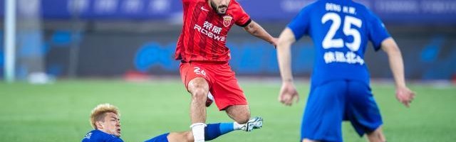 免费178足球直播在线直播观看免费-“巴尔加斯事件”早有预兆 哈维尔：我说过我要换人